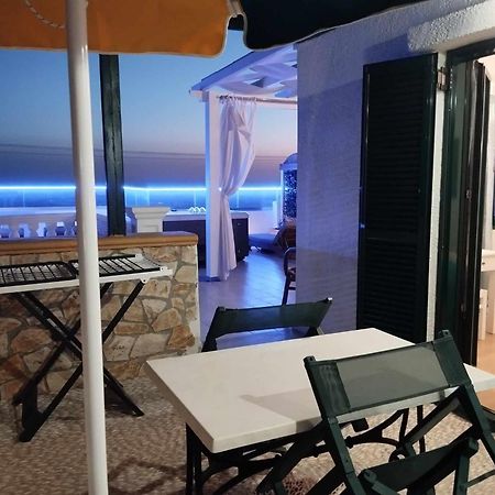 Hotel Finiki View Buitenkant foto