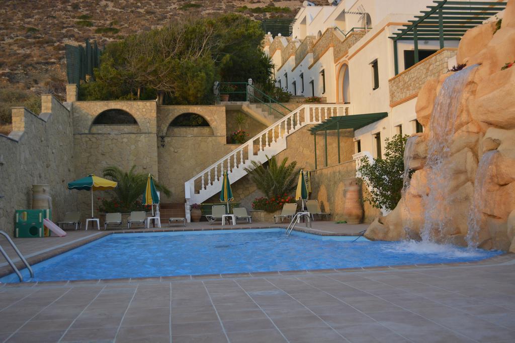 Hotel Finiki View Buitenkant foto